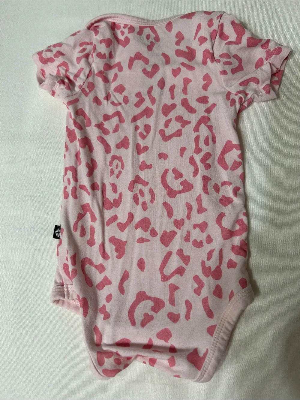 Kyte BABY animal print onsie. 0-3 mo